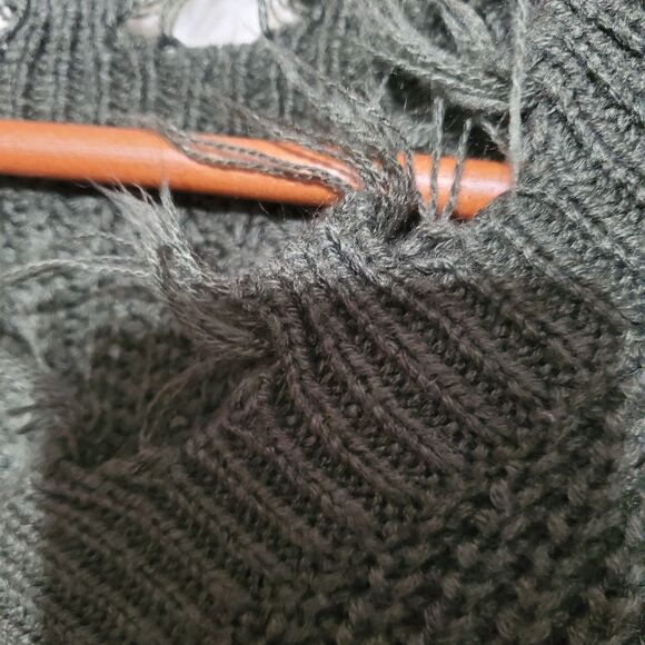 Cute Slouchy Fringed Green Camel White and Maroon Long Sleeved Sweater Size 3X - Picture 10 of 15